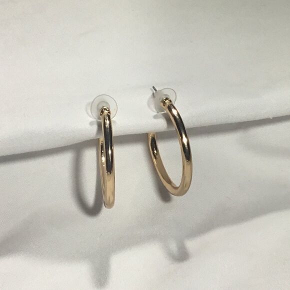 Medium Gold Tone Hoops (UC3) - Picture 1 of 5